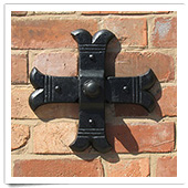 Short Cross Wall Plate